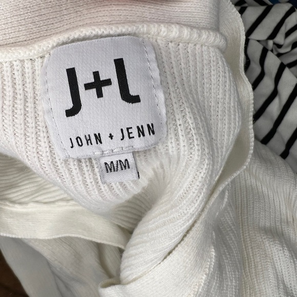 John + Jenn white ribbed long sleeve sweater M - Picture 2 of 4
